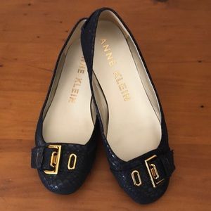 Anne Klein navy flats